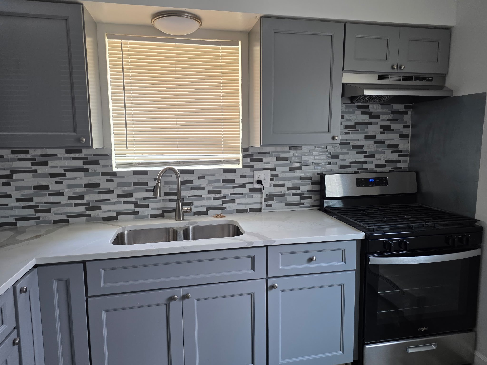 14605 Des Plaines St unit 1 W – photo 1