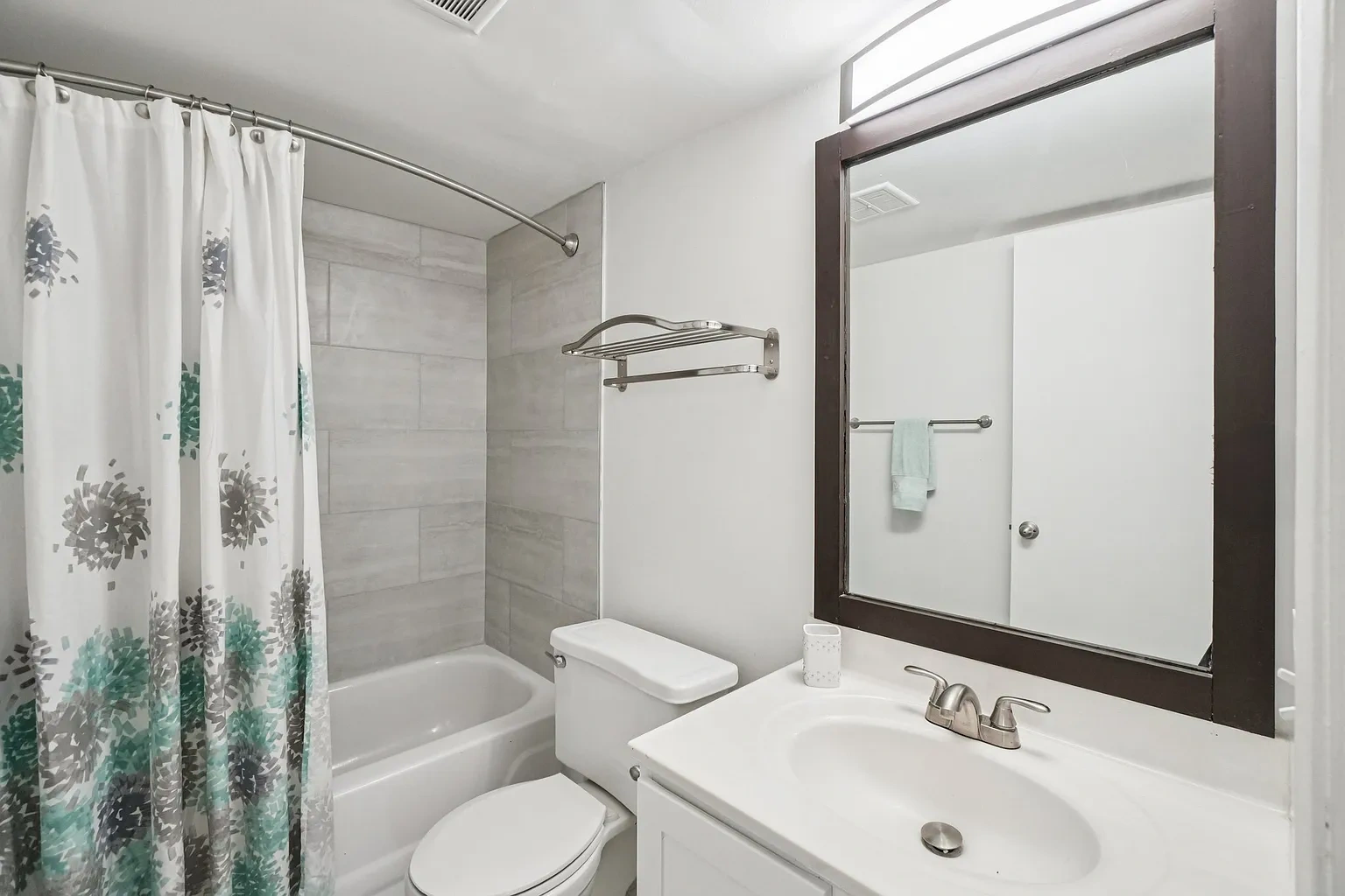 The Wind Song Apartments – photo 4