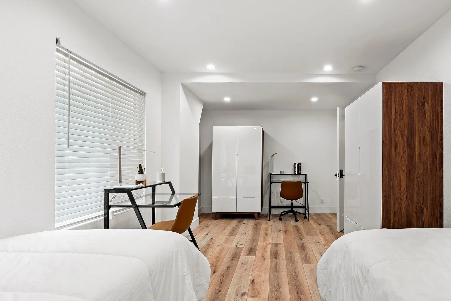 2729 Dwight – photo 3