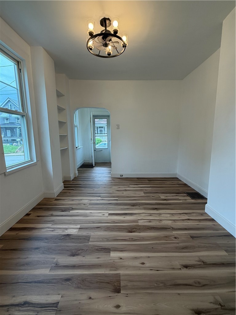 467 Reno St – photo 4