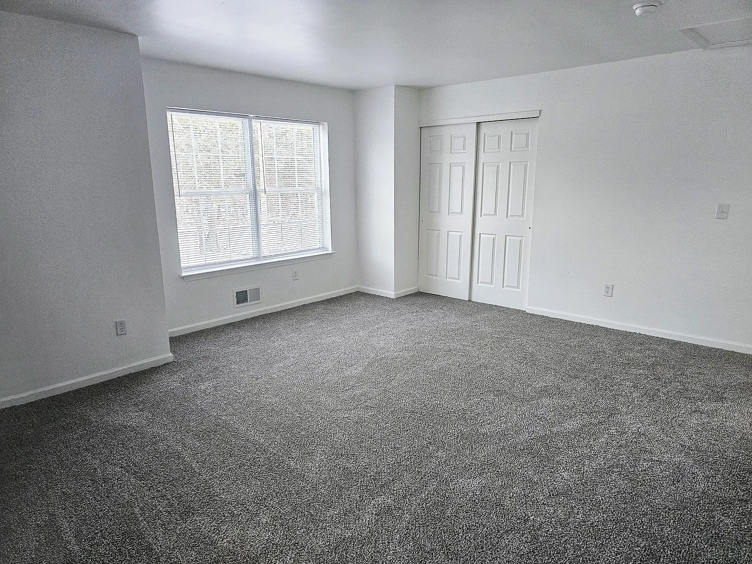 Manchester Village Apartments – photo 5