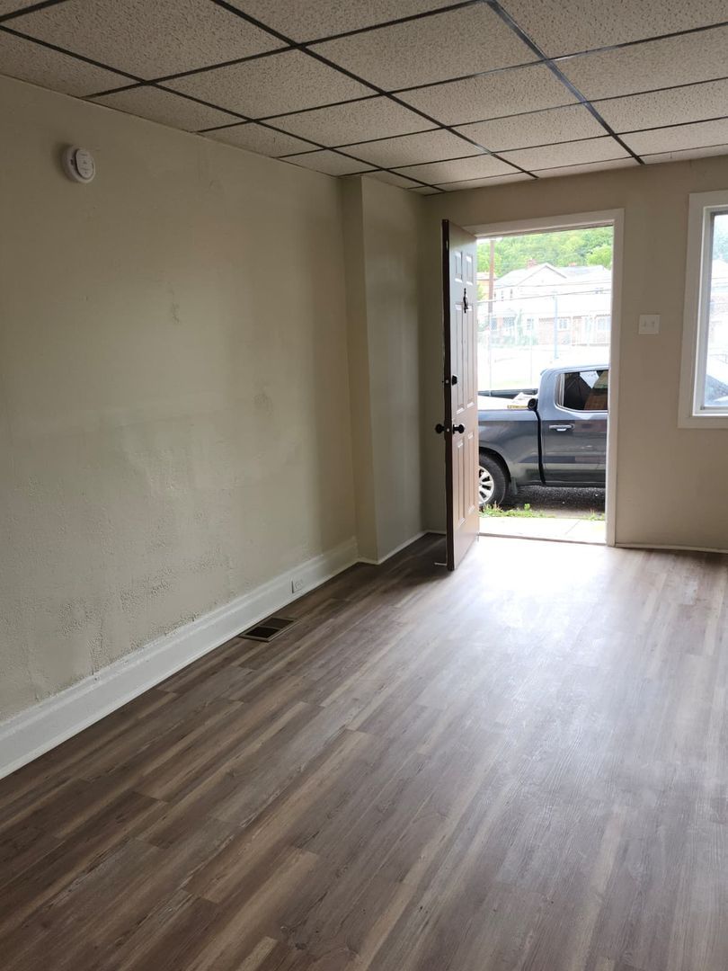 109 Harlem Ave – photo 1