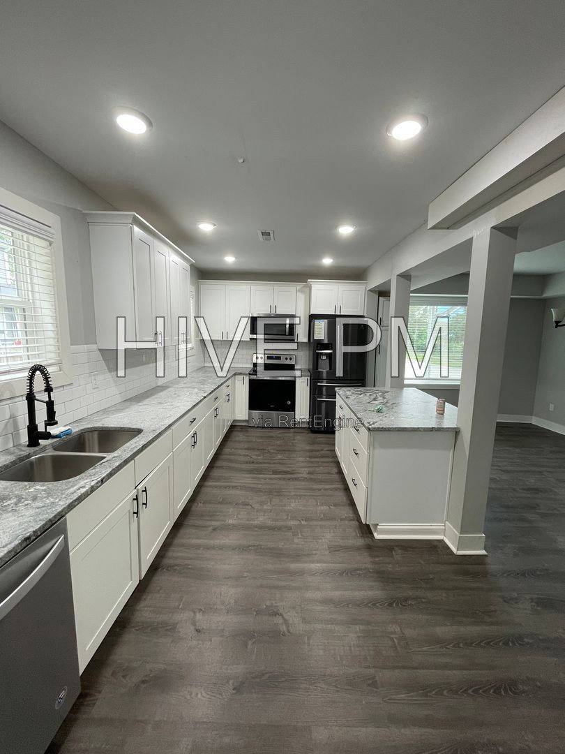 5735 Peabody Ave – photo 2