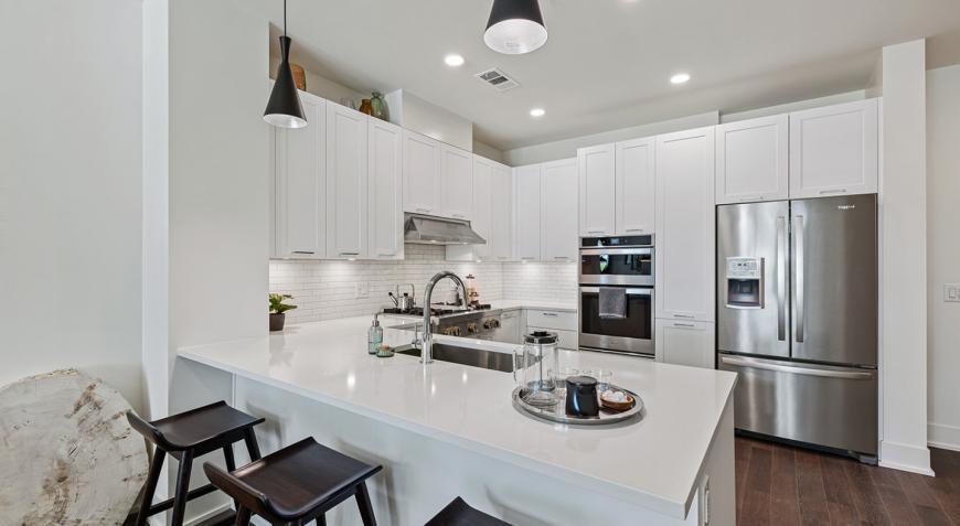 925 Westcott St – photo 5