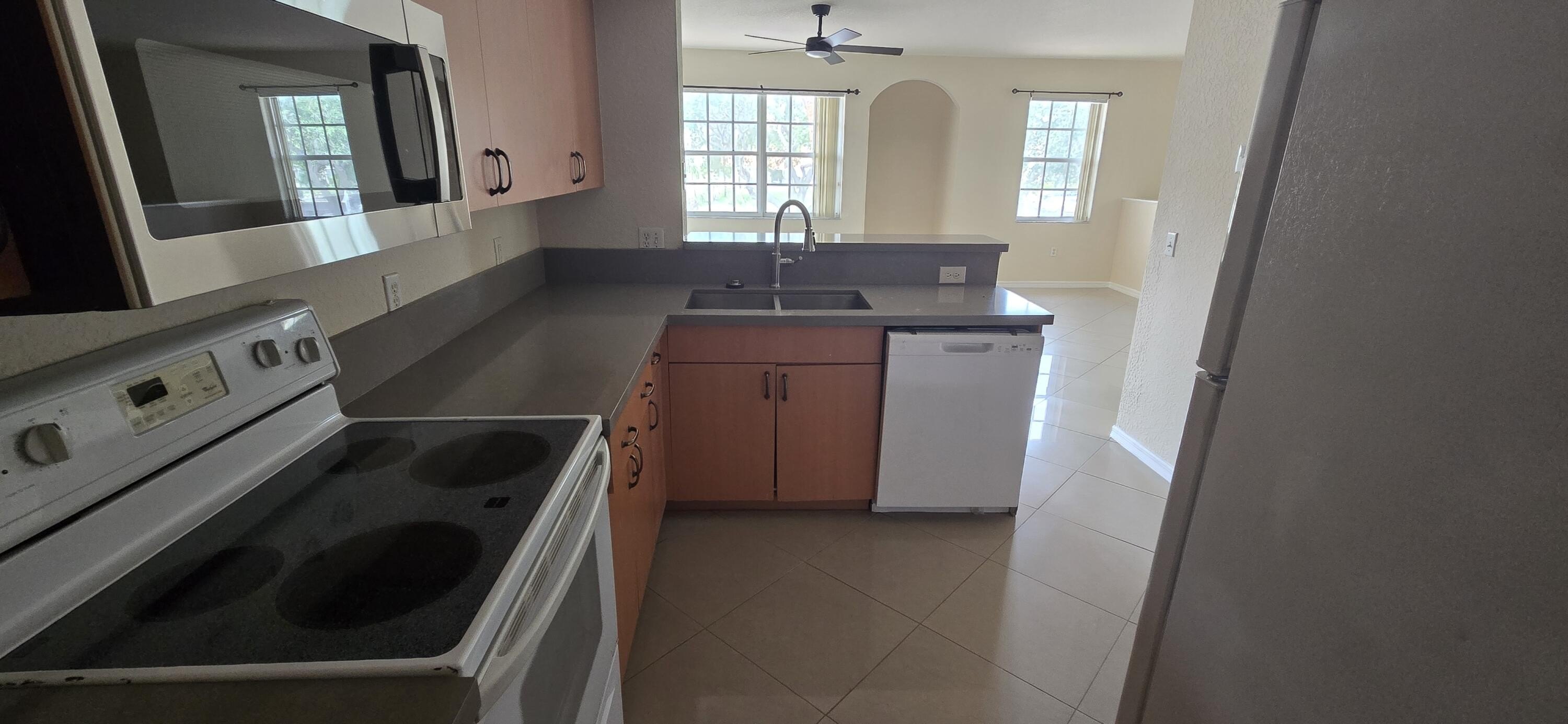 2505 Belmont Ln – photo 3