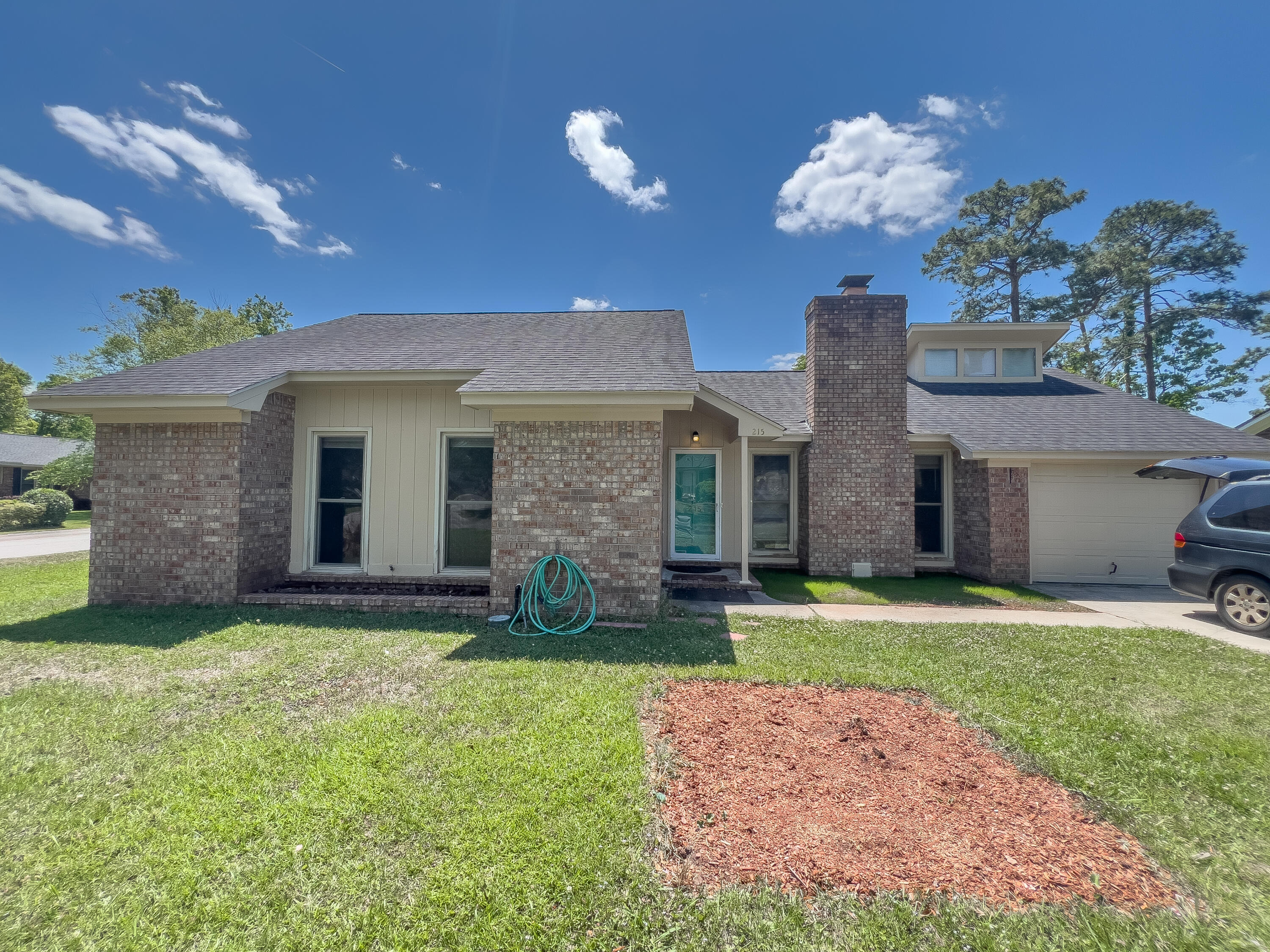 215 Ruffin Rd – photo 1