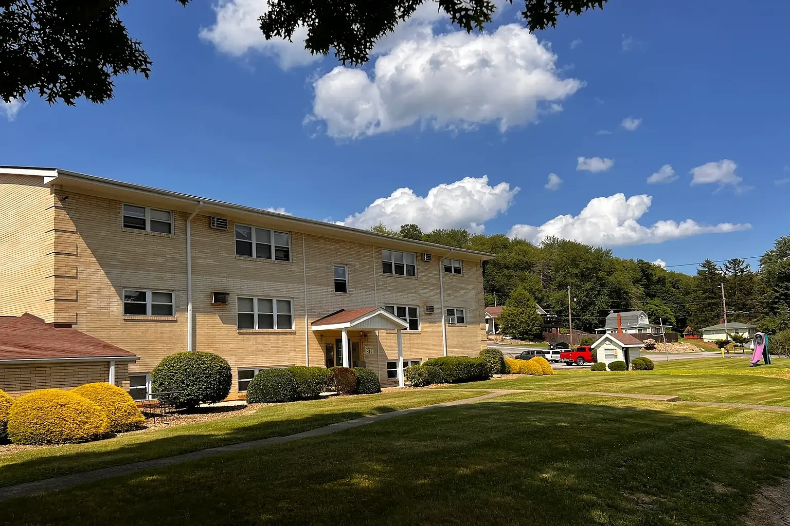 Town and country apartments – photo 3