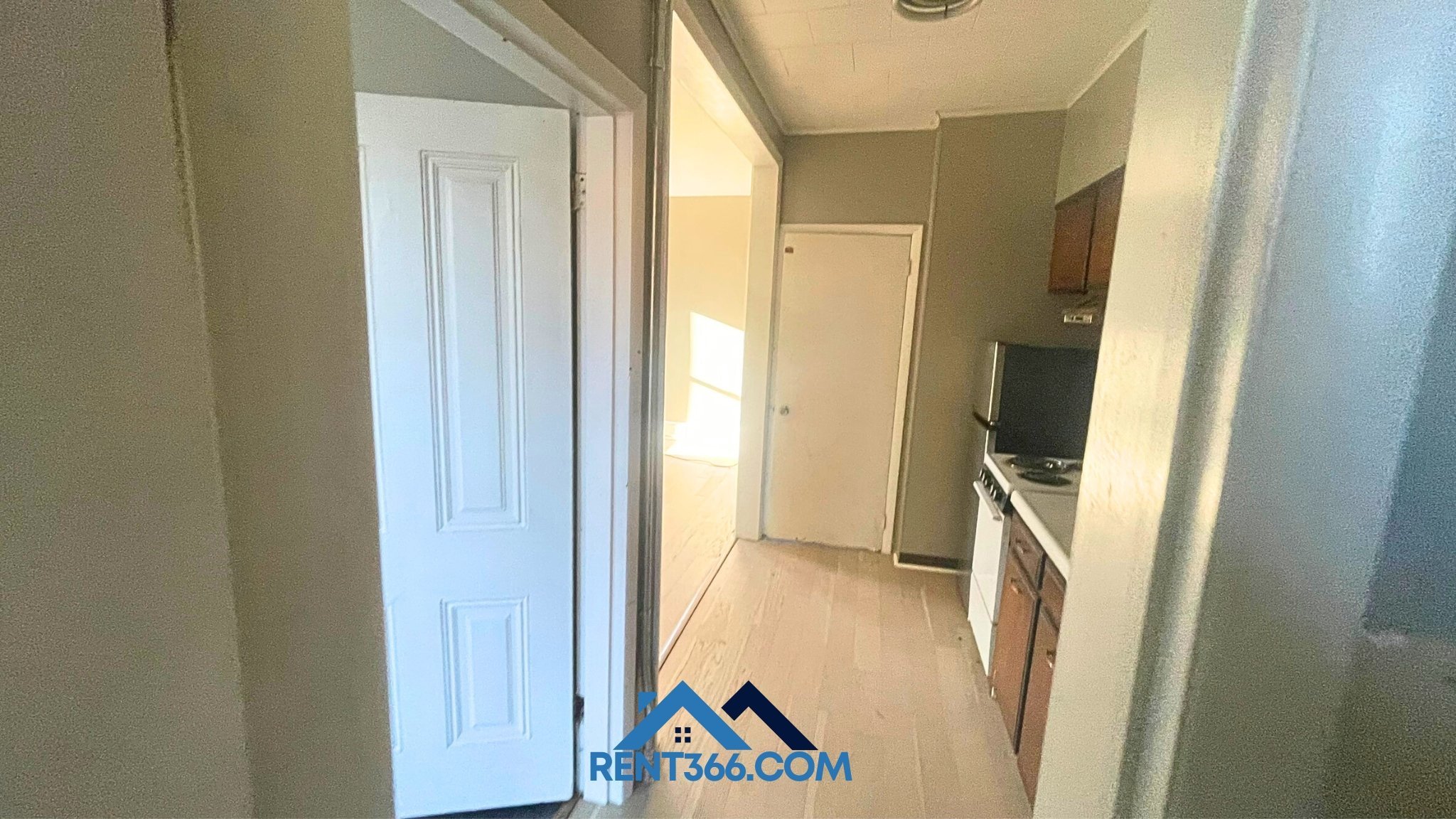 101 N George St – photo 5