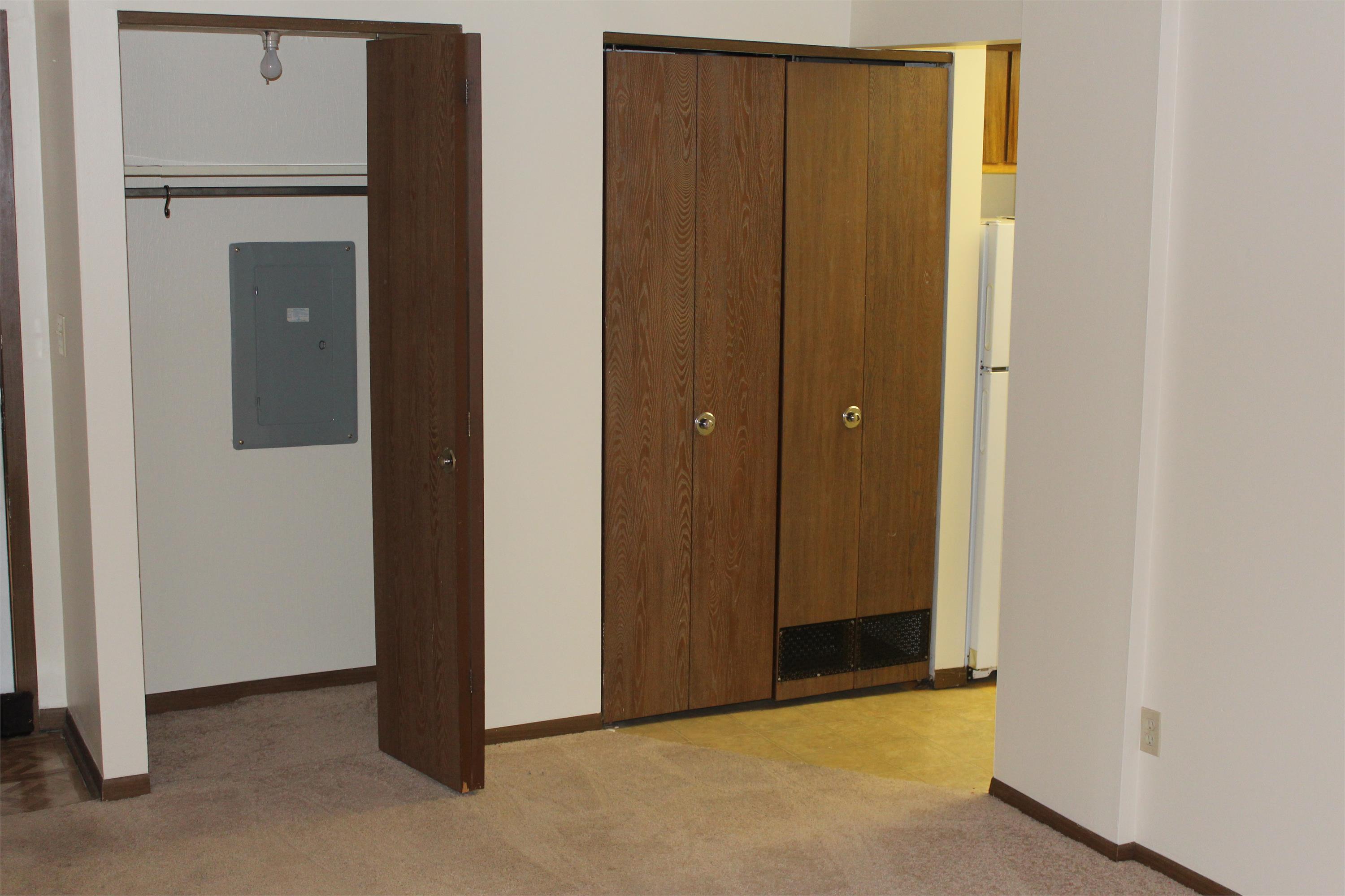 536 Valley Dr – photo 3
