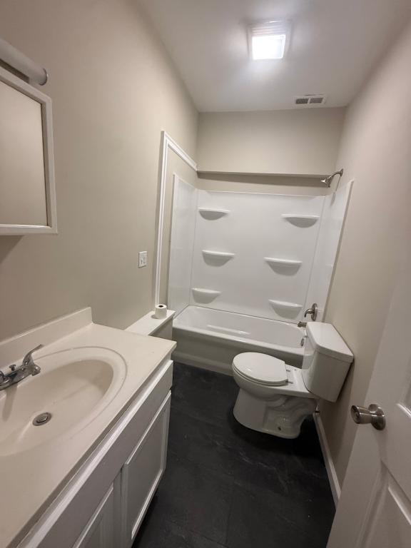335 1/2 Washington Ave – photo 3