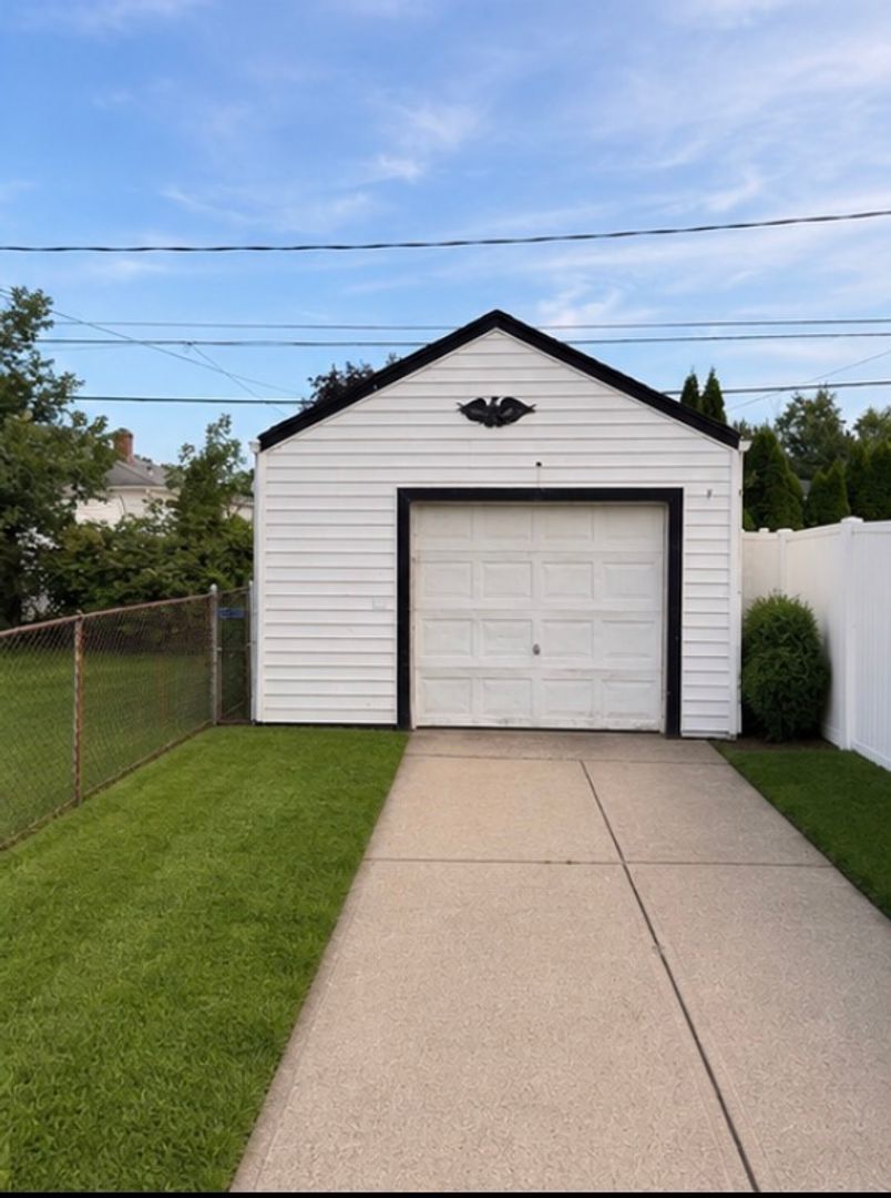 5503 Allanwood Rd – photo 4