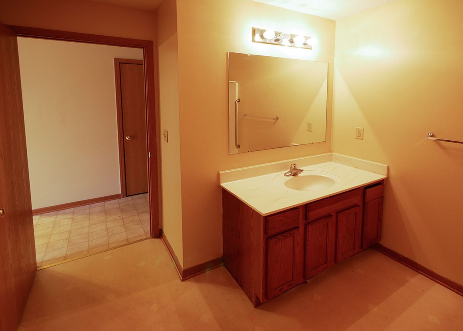 1364 Bluestone Ave unit I – photo 3