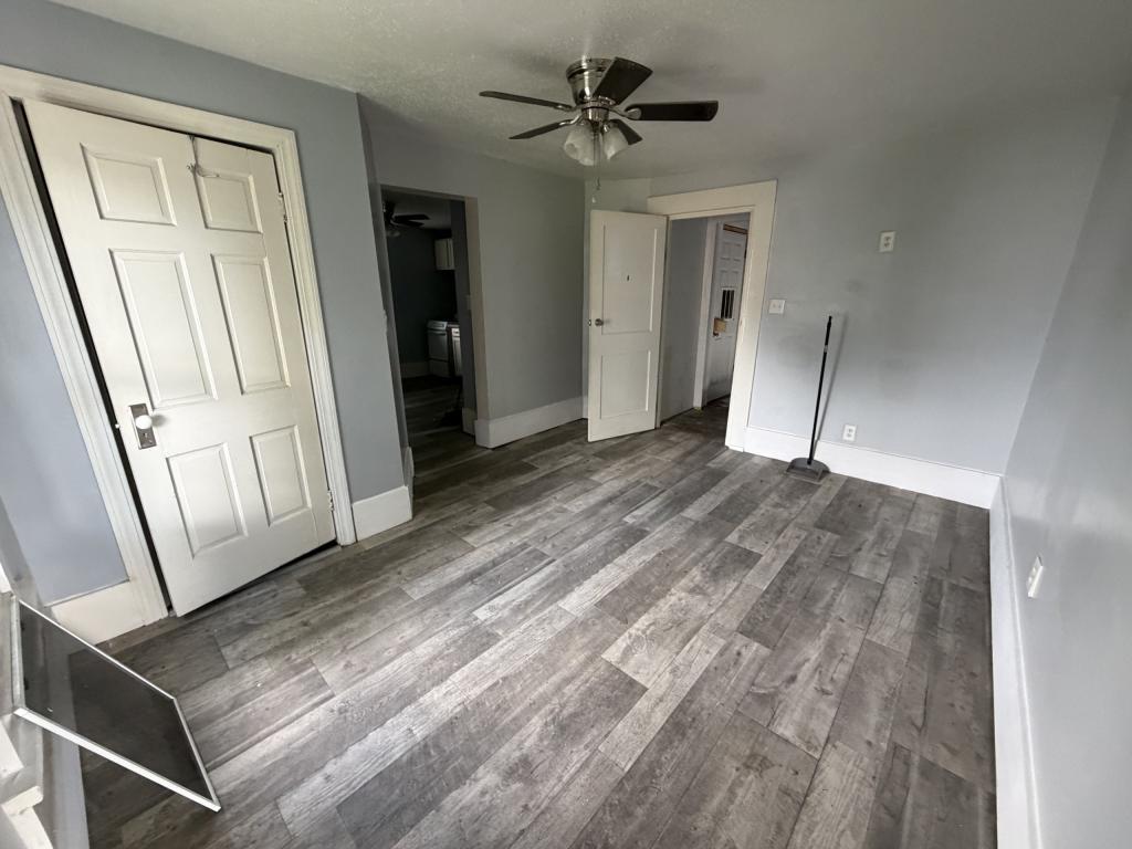 420 E Indiana St – photo 3