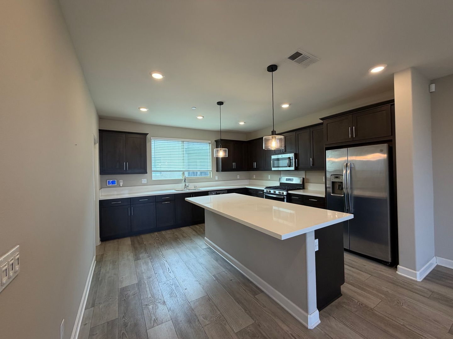 1922 Strata St unit 5 – photo 1