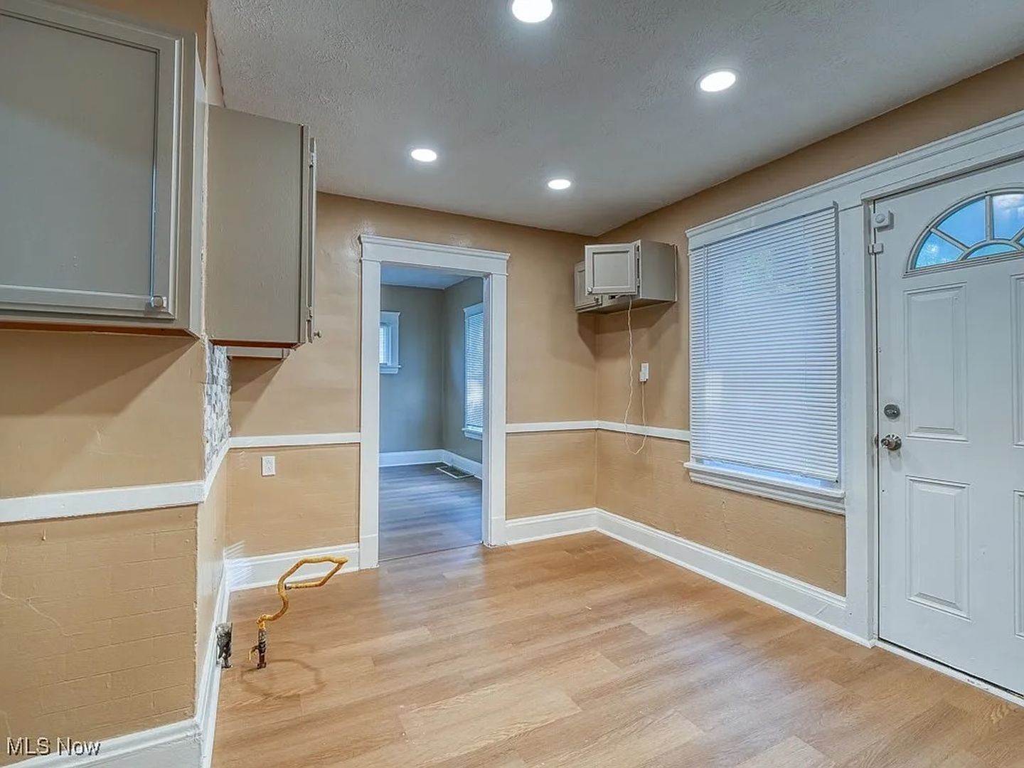 2943 E 130th St – photo 2