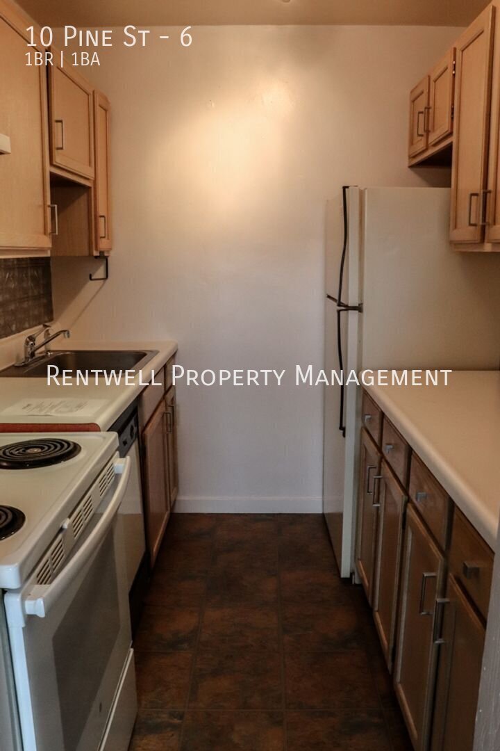 10 Pine St – photo 3