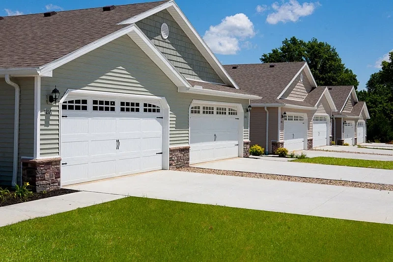 Redwood North Ridgeville Bagley Road – photo 2
