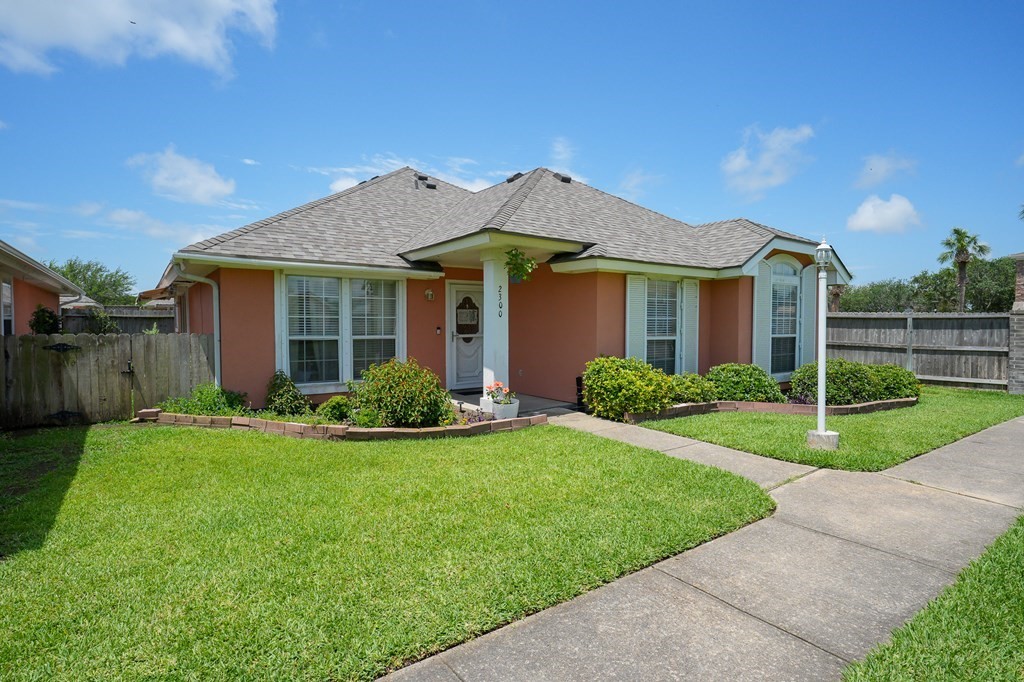 2300 Naples Dr – photo 1