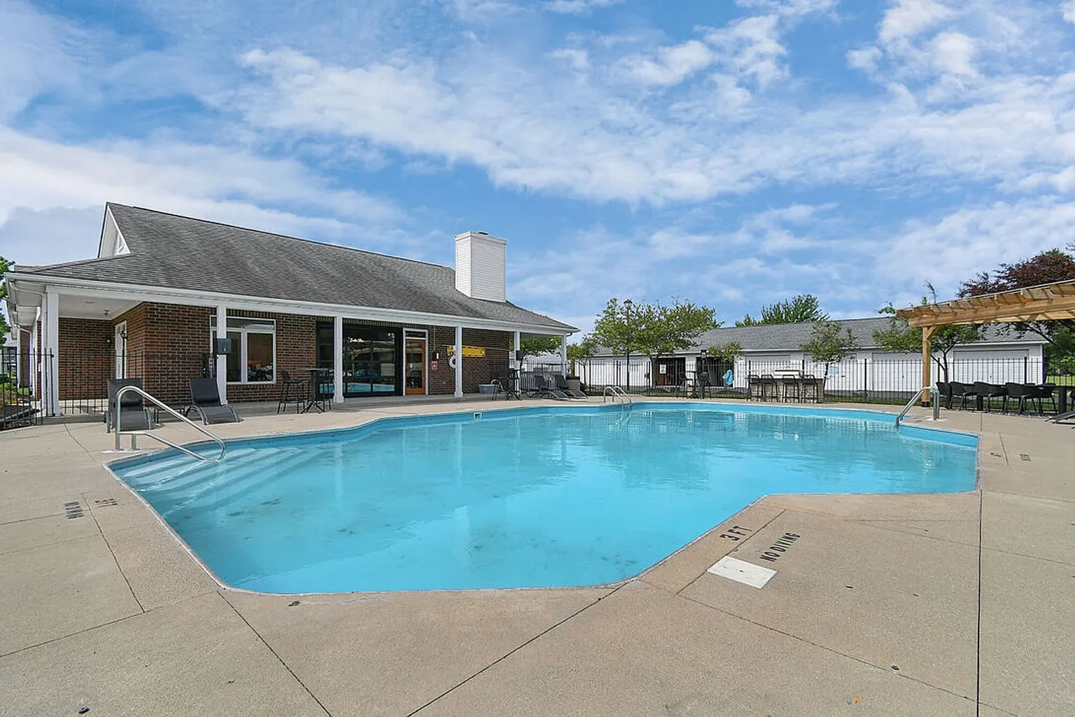 Fountain Place Apartments – photo 2