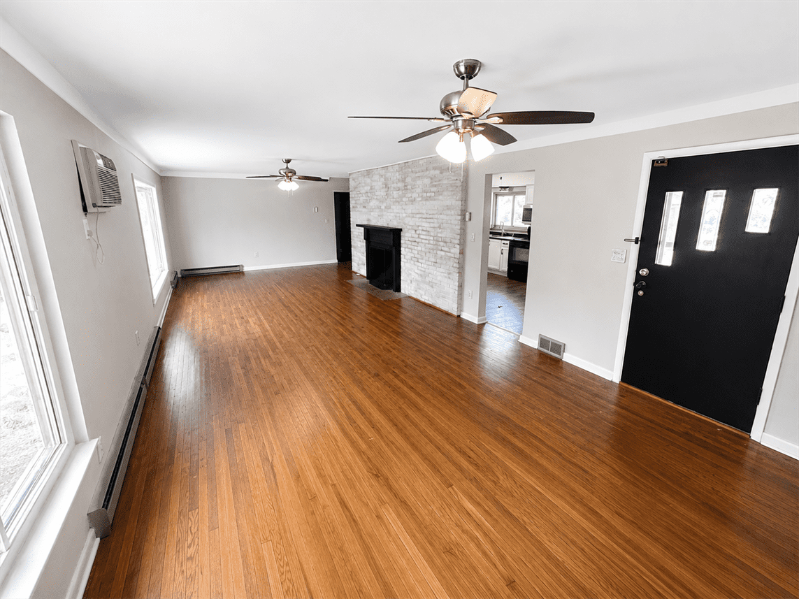 4477 Centerville Rd – photo 4
