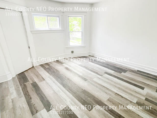 7505 Lawnview Ave – photo 5