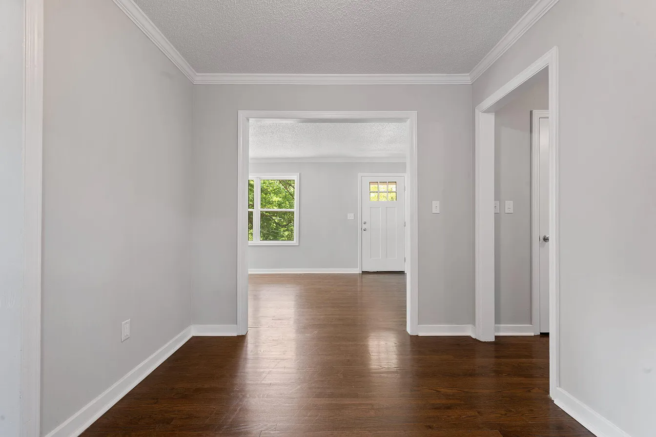 3934 Grace Ave – photo 3