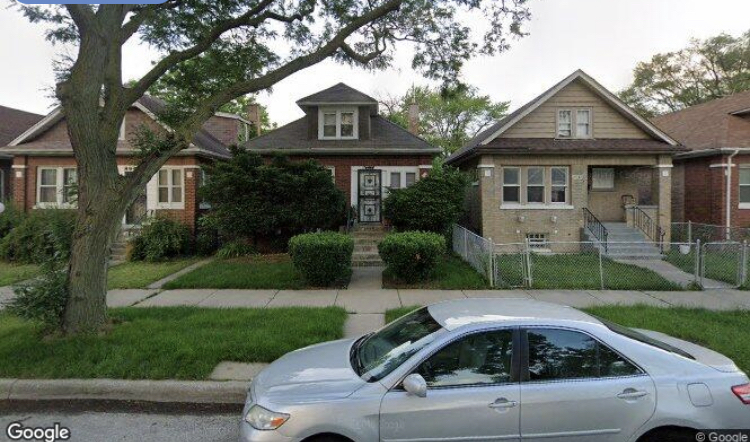 8942 S May St – photo 1