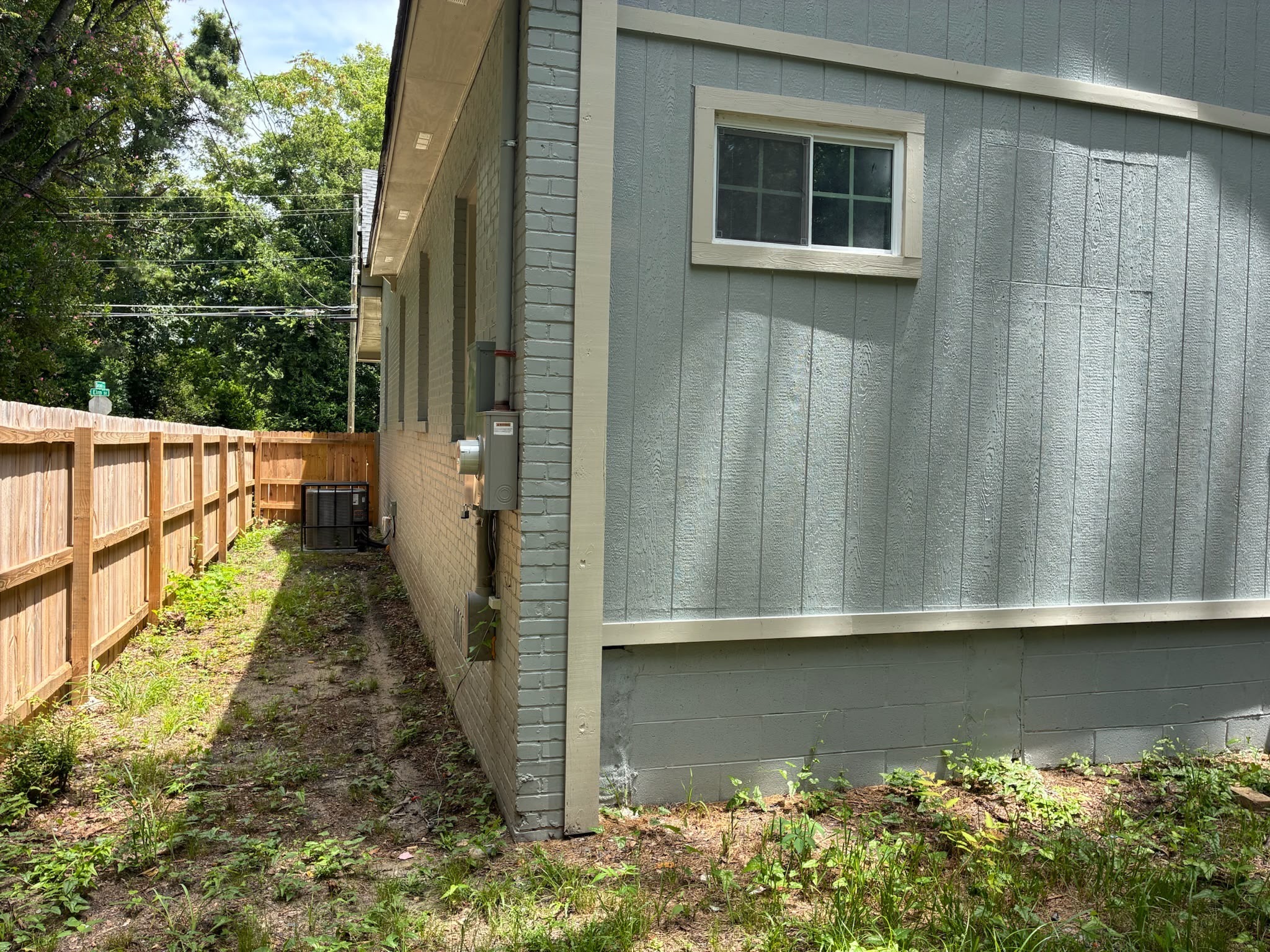 542 Elm St – photo 2