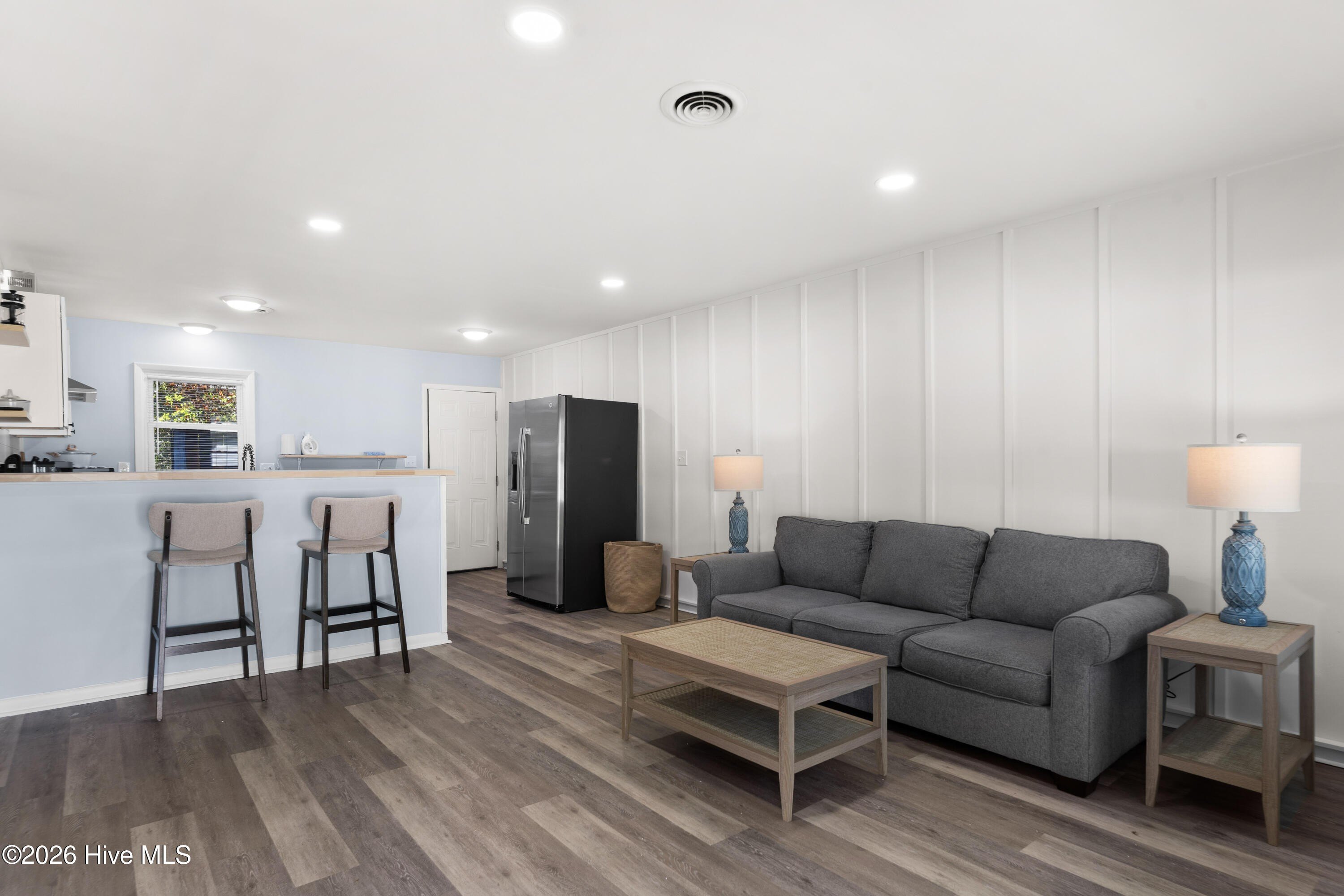 4215 Peachtree Ave – photo 3