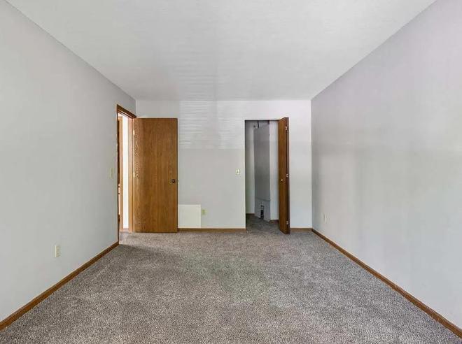 6400 Glenhurst Dr – photo 2