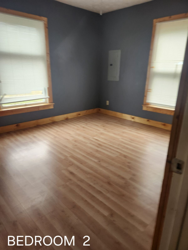 1431 Scoville Ave SW unit The upstairs unit – photo 3