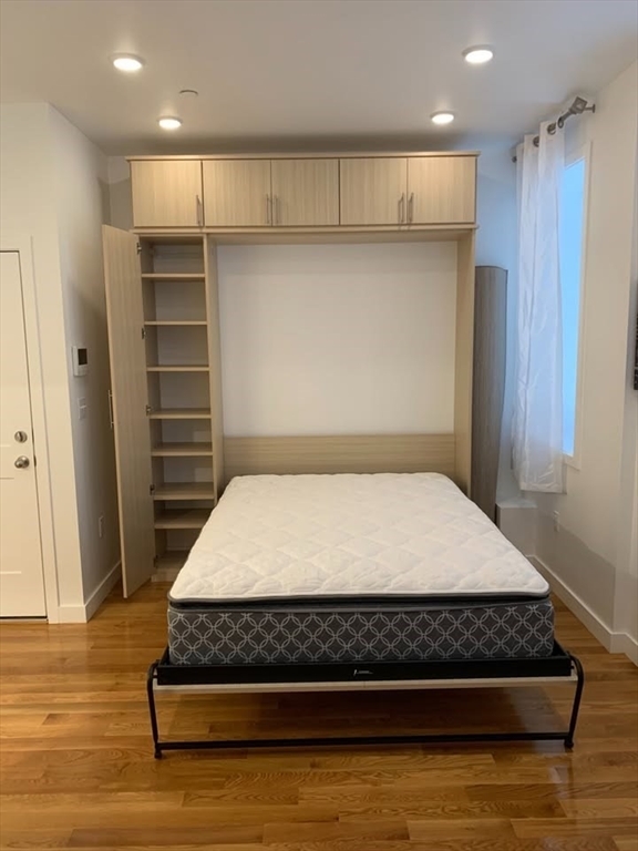 9 6th St unit 8 – photo 1