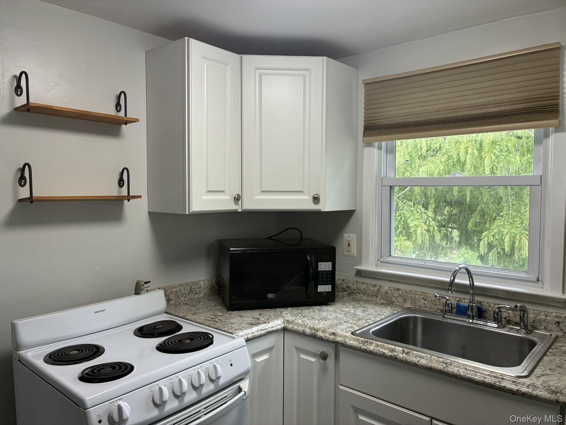 238 Laurel Rd – photo 4