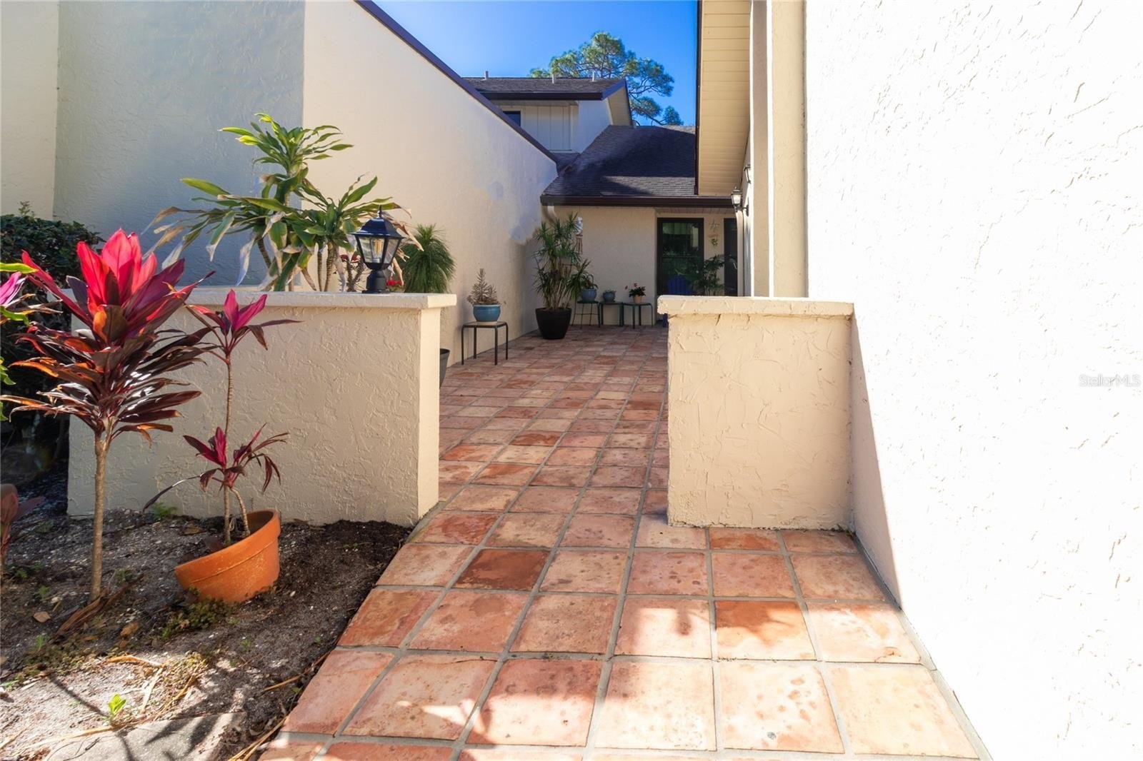 4660 La Jolla Dr – photo 3