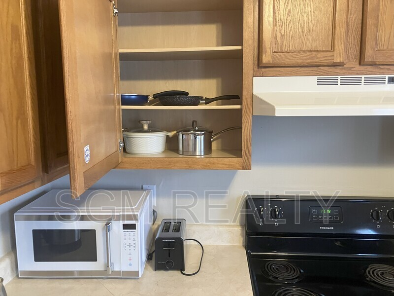 1009 Belle Valley Dr unit 10 – photo 3