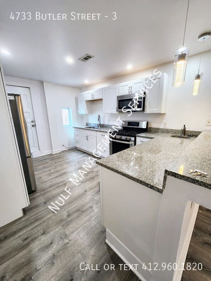 4733 Butler St – photo 2