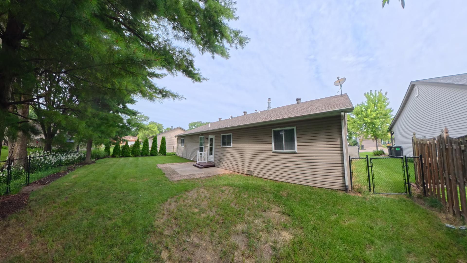 304 Erin Dr – photo 4