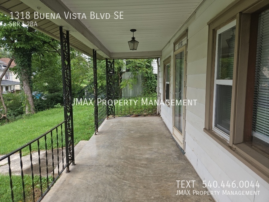 1318 Buena Vista Blvd SE – photo 2