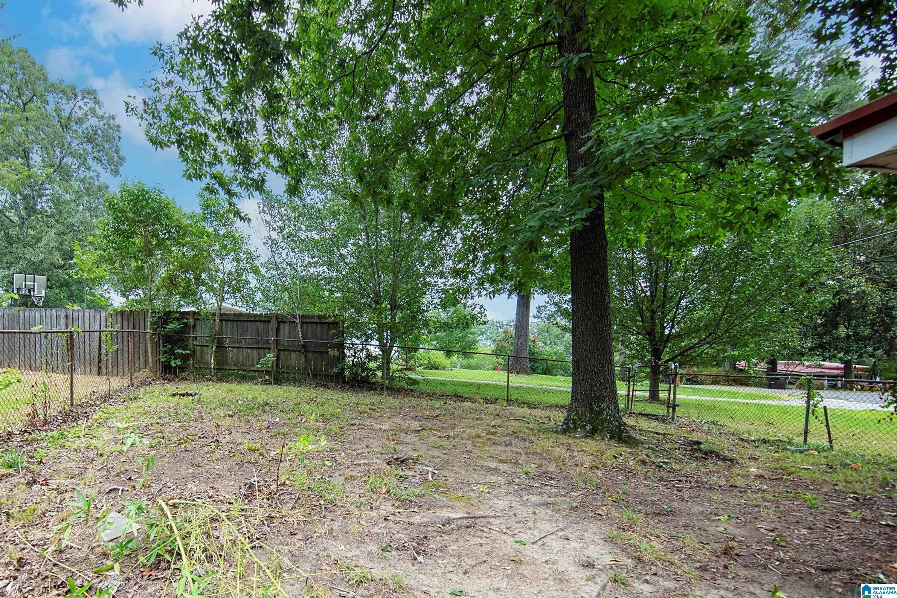 656 Kenwood Dr – photo 3
