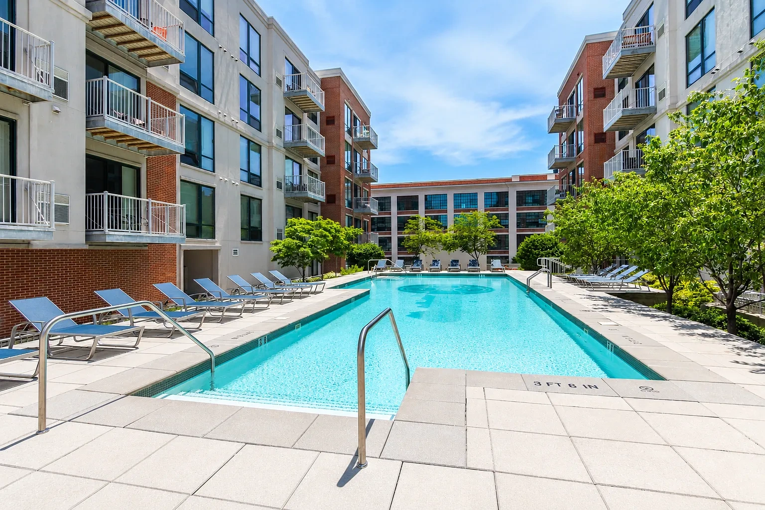 121 Towne Apartments – photo 2