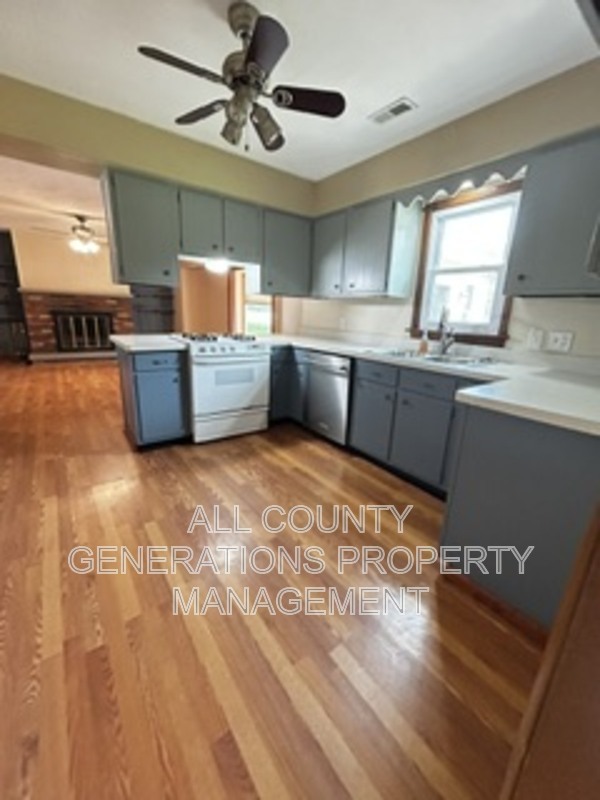 2281 Weymouth Rd – photo 4
