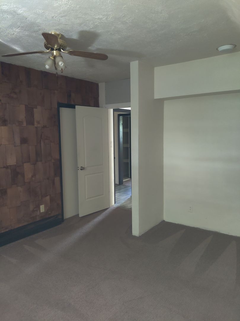 125 Roup Ave unit Apt. 3 – photo 3