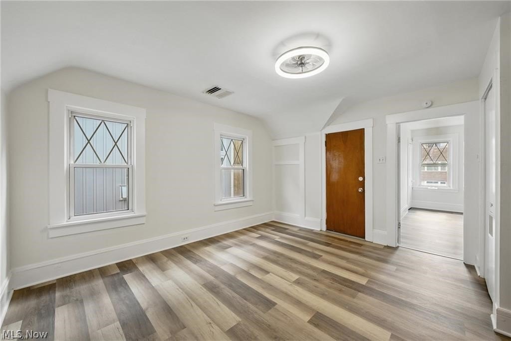 2471 Tremont Ave #UP – photo 4