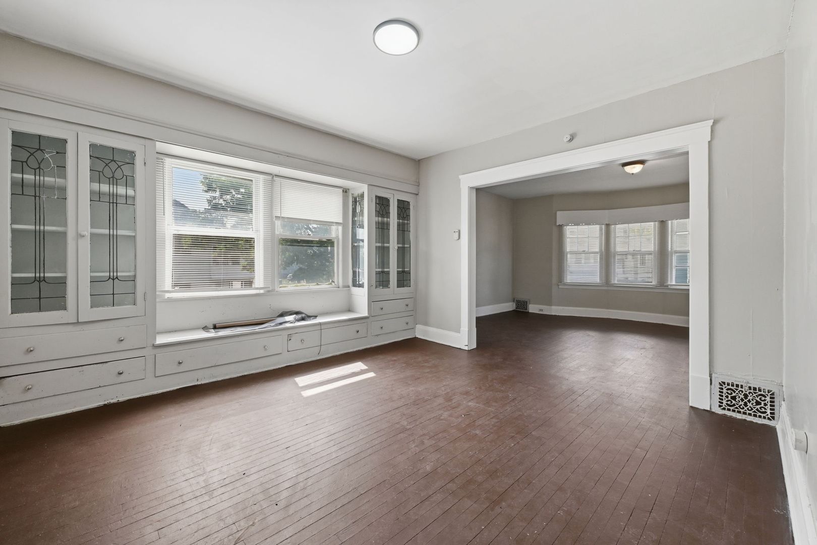 11611 Fairport Ave unit Up – photo 4