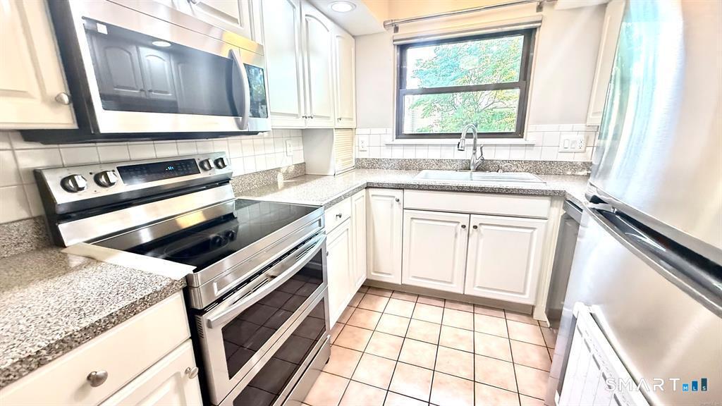 16 Clemens Ct unit 16 – photo 3