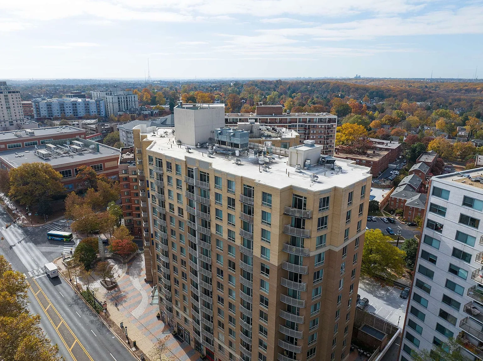 1200 East West – photo 3