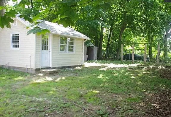 26 Courter Ave – photo 4