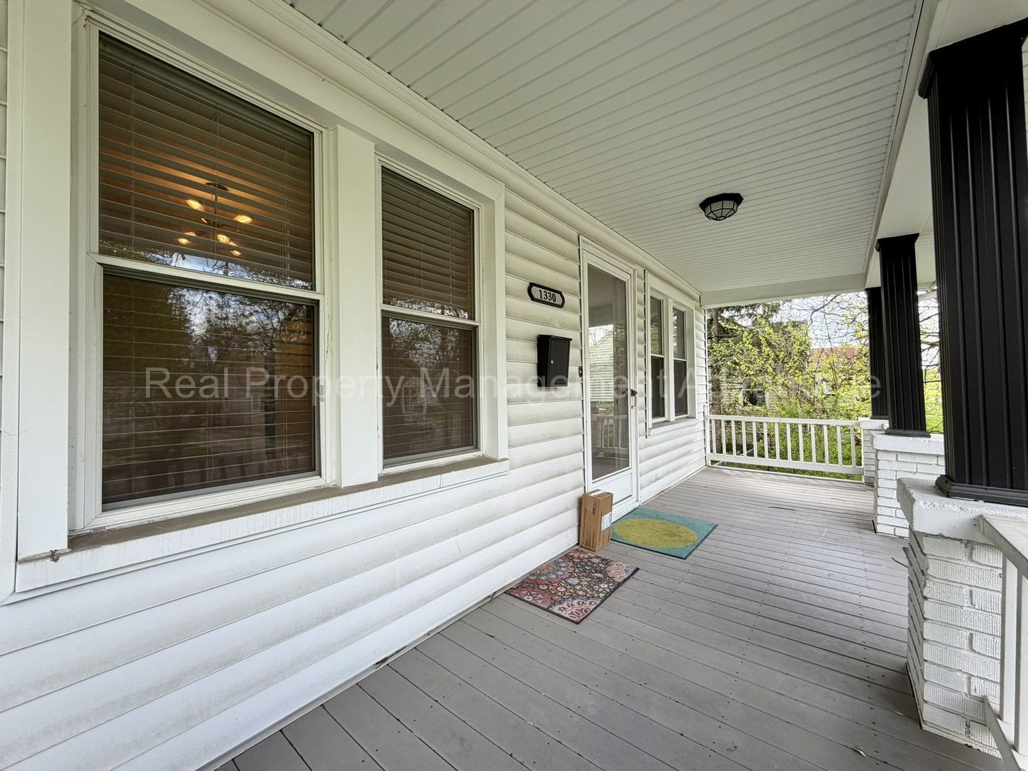 1330 E Chesterfield St – photo 3