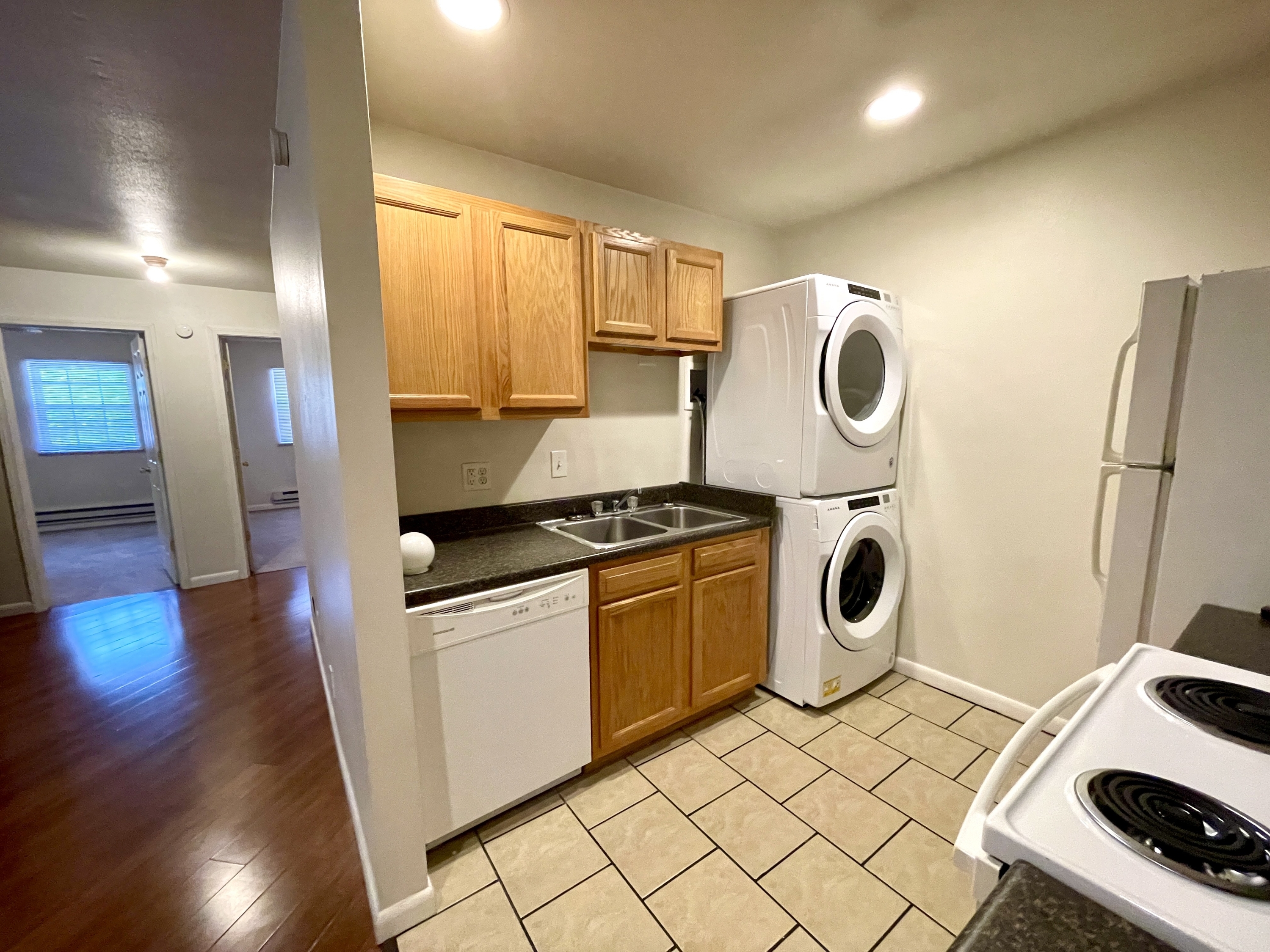 404 E College St unit # 4 – photo 2