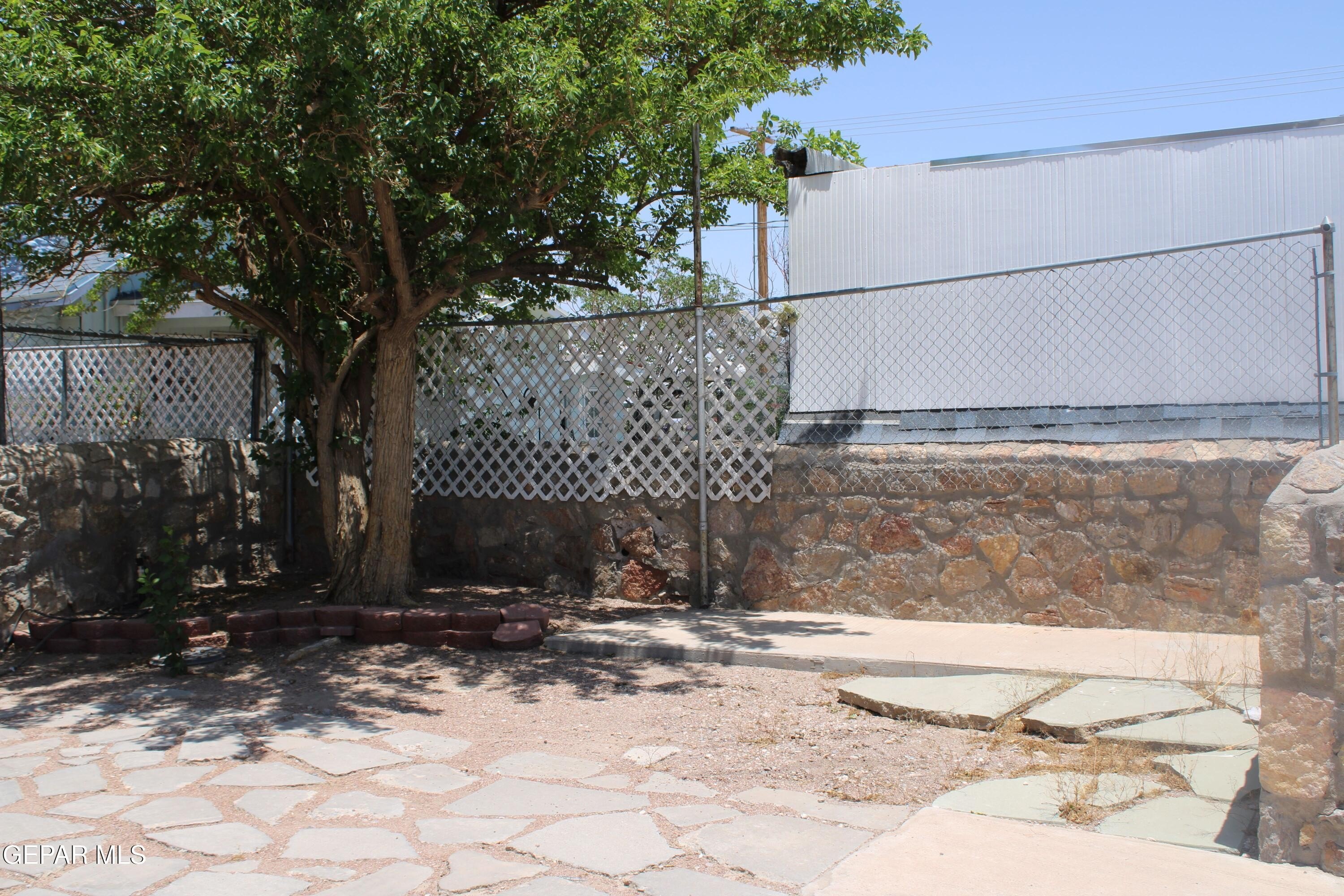 3526 Nations Ave #1/2 – photo 2